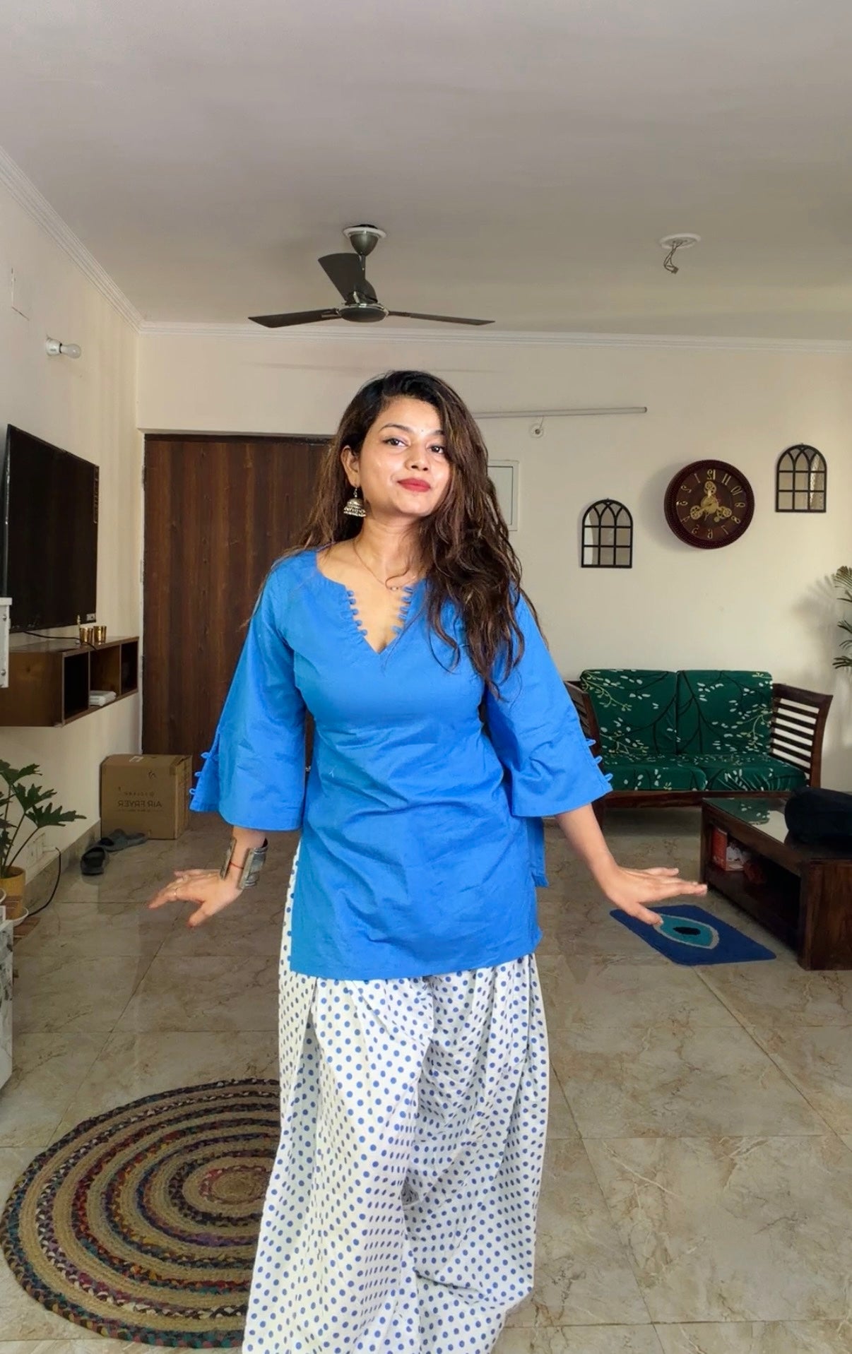 Saanvi Farshi Suit Set